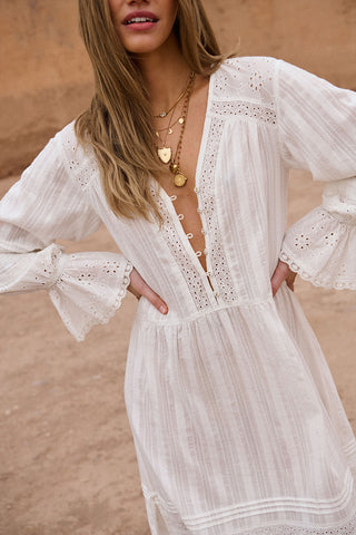 whimsy-garden-lace-gown